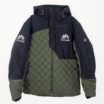 Куртка NEURUM Parka Dark Olive — логотип выполнен методом термоаппликации для компании CROWN