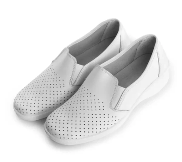 Туфли 55-01 белые с перфорацией