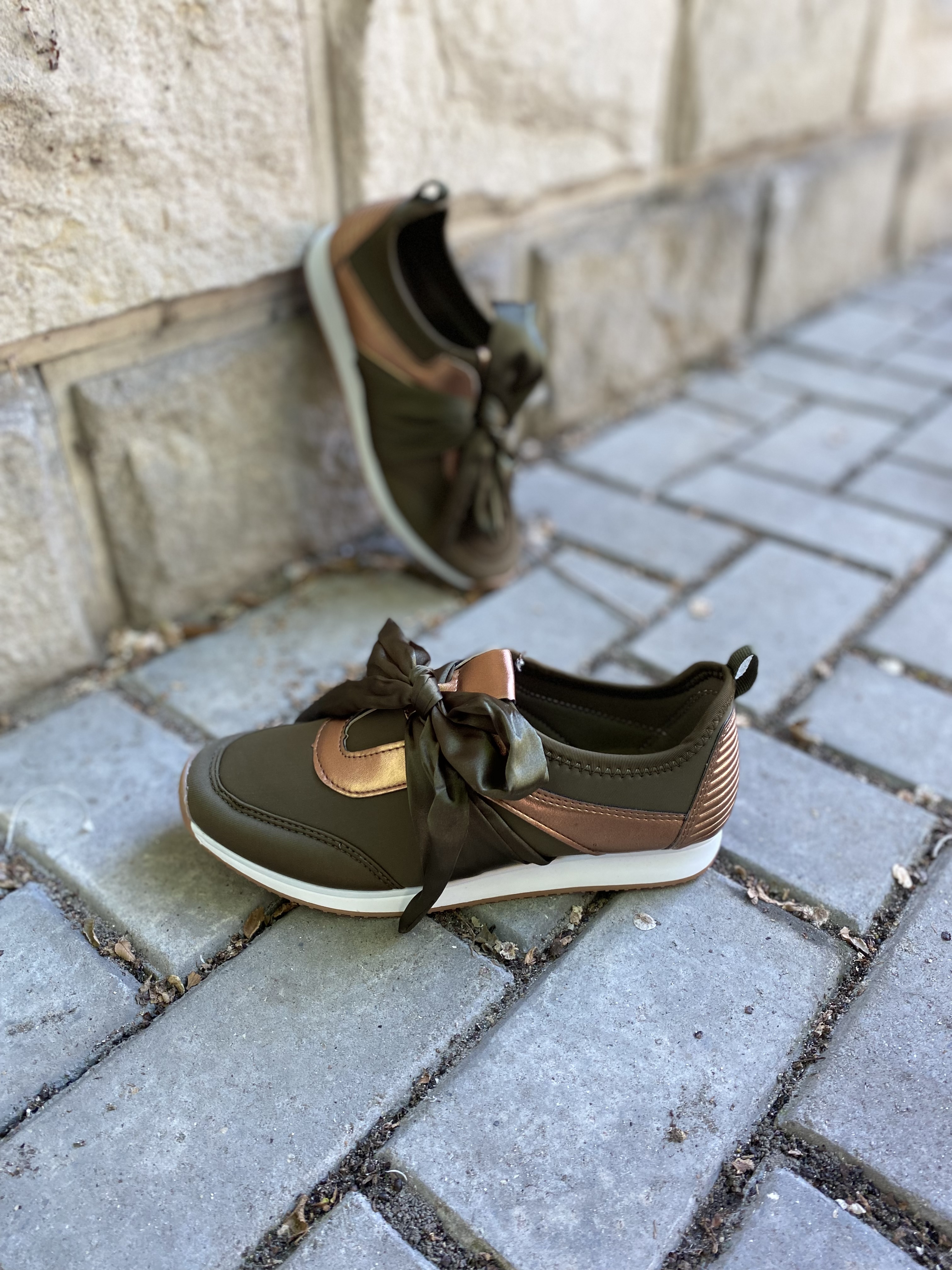 Женские кроссовки Sneakers - темно-зеленые