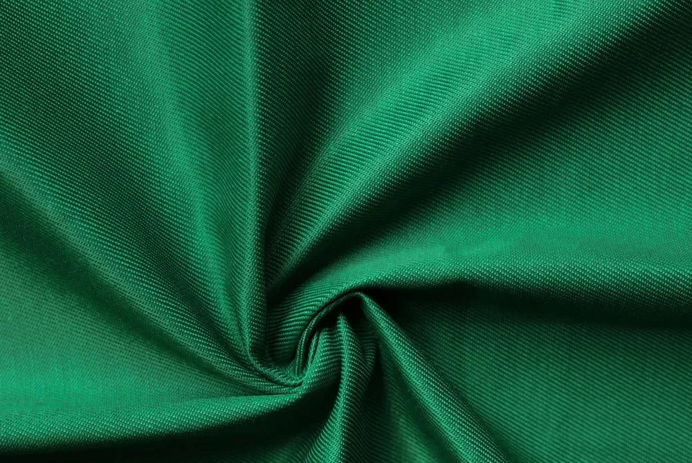 NEPTUN-245 Green 590 (245gsm | 50% Cotton (inside), 50% Polyester (outside) | Twill 3/1)
