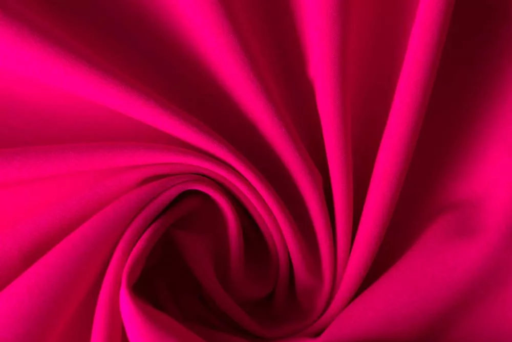 PIXIE-155 Amarant #20-01 (155 gsm | 92% Polyester, 8% Spandex | Plain 1/1, 4-way stretch) PIXIE-155 Amarant #20-01 (155 gsm | 92% Polyester, 8% Spandex | Plain 1/1, 4-way stretch)