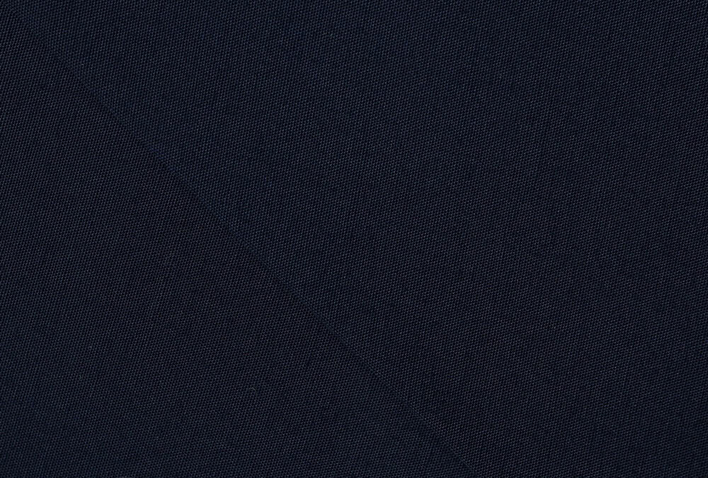 SIROS-140 Navy 410 (140gsm | 65% Polyester, 35% Cotton | Plain 1/1) SIROS-140 Navy 410 (140gsm | 65% Polyester, 35% Cotton | Plain 1/1)